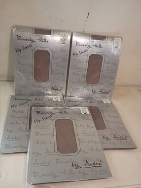 5 Vintage Beverly Hills My Secret by André Pantyhose NOS Sealed Taupe M/T LOT